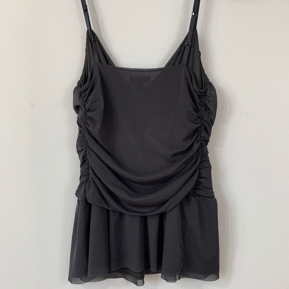 Express Gray Sleeveless Top. - Picture 6 of 7